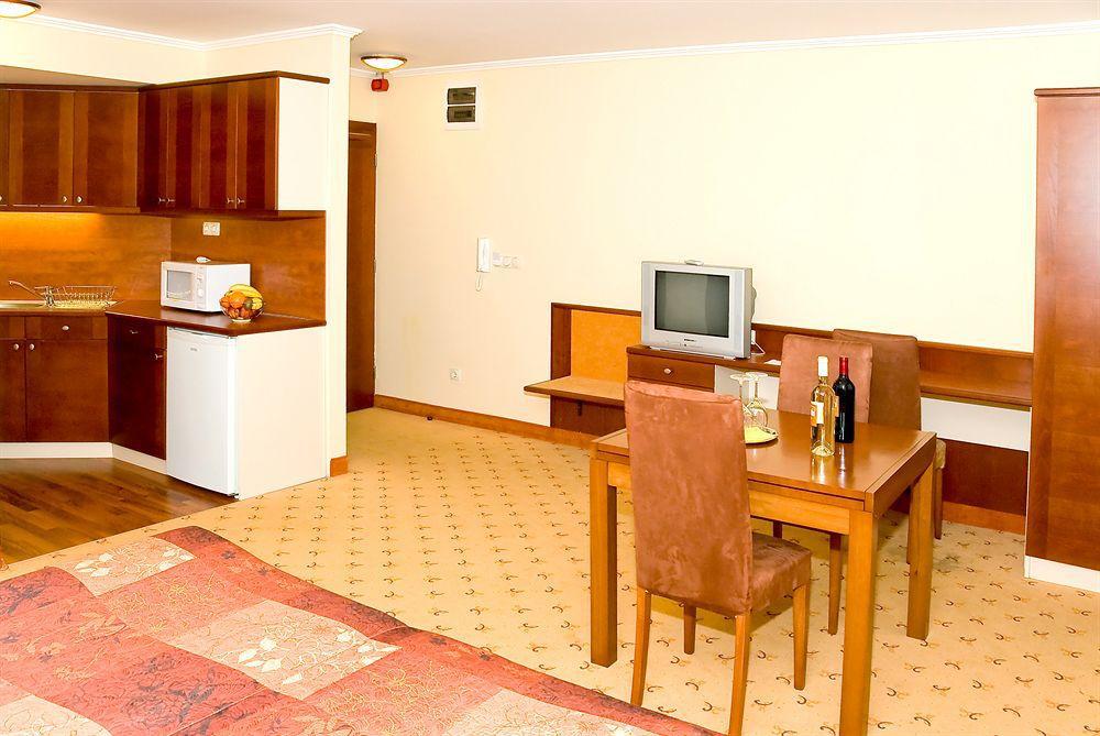 ซิตี้-โฮเต็ล บูดาเปส Aparthotel บูดาเปสต์ ภายนอก รูปภาพ