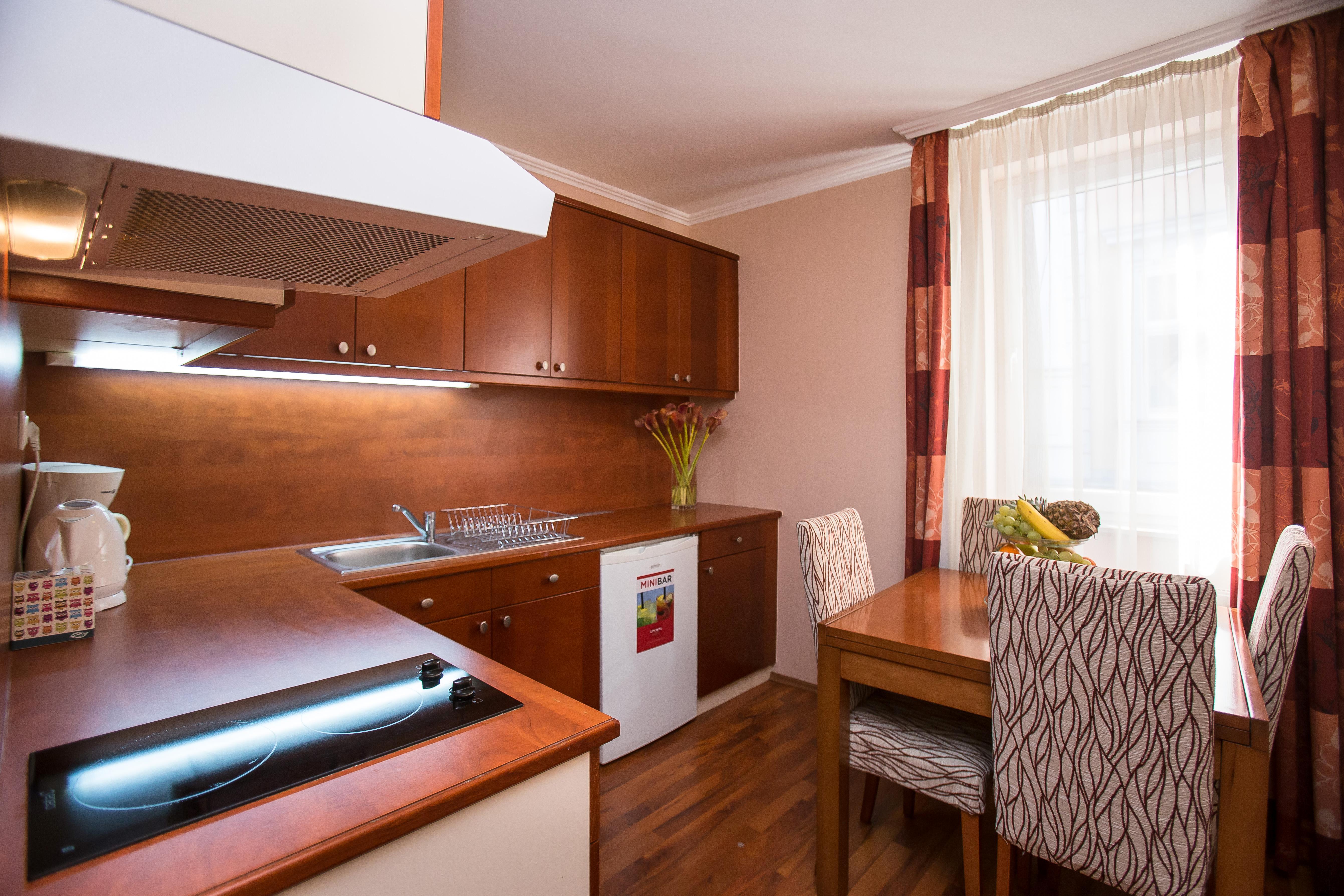 ซิตี้-โฮเต็ล บูดาเปส Aparthotel บูดาเปสต์ ภายนอก รูปภาพ