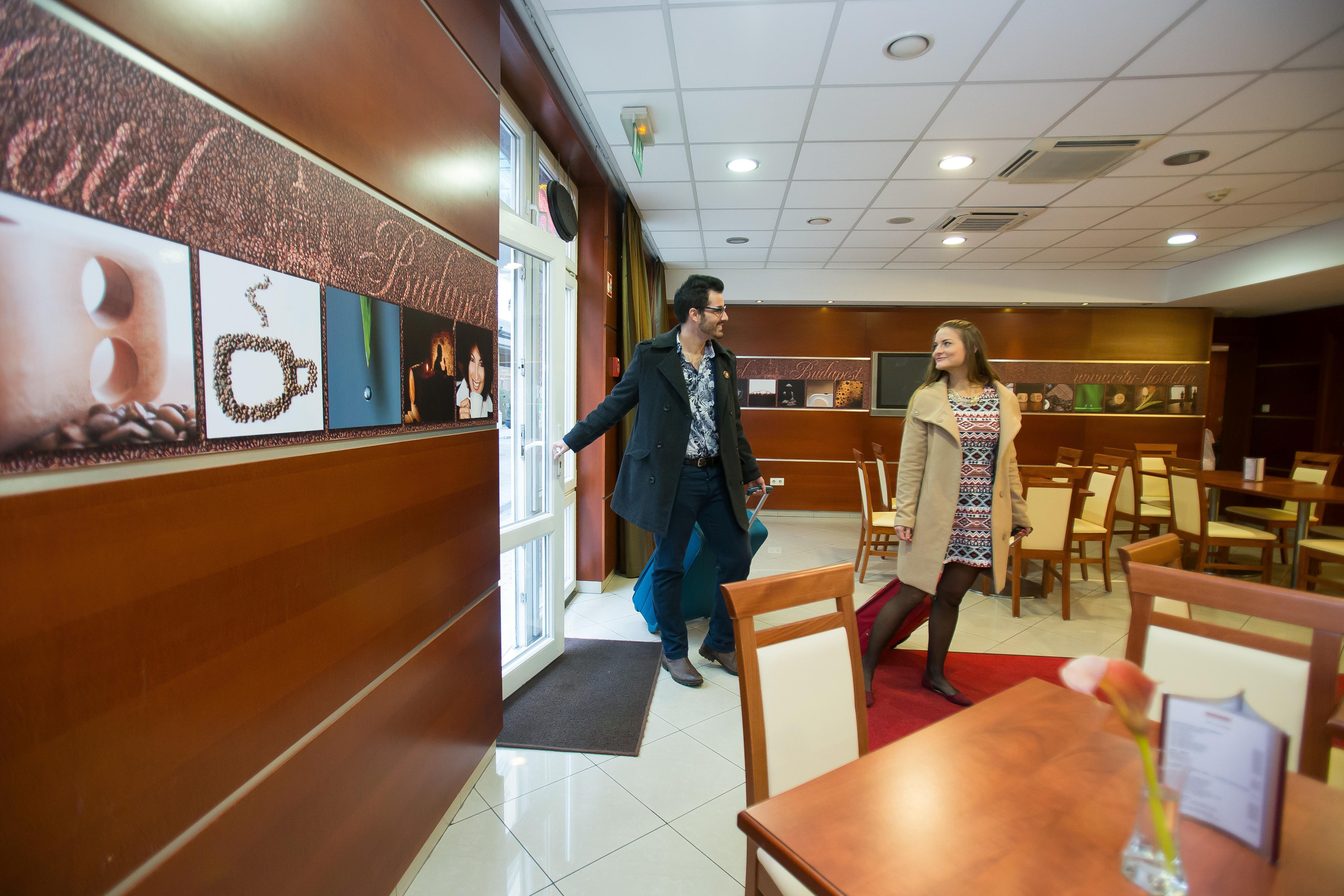 ซิตี้-โฮเต็ล บูดาเปส Aparthotel บูดาเปสต์ ภายนอก รูปภาพ