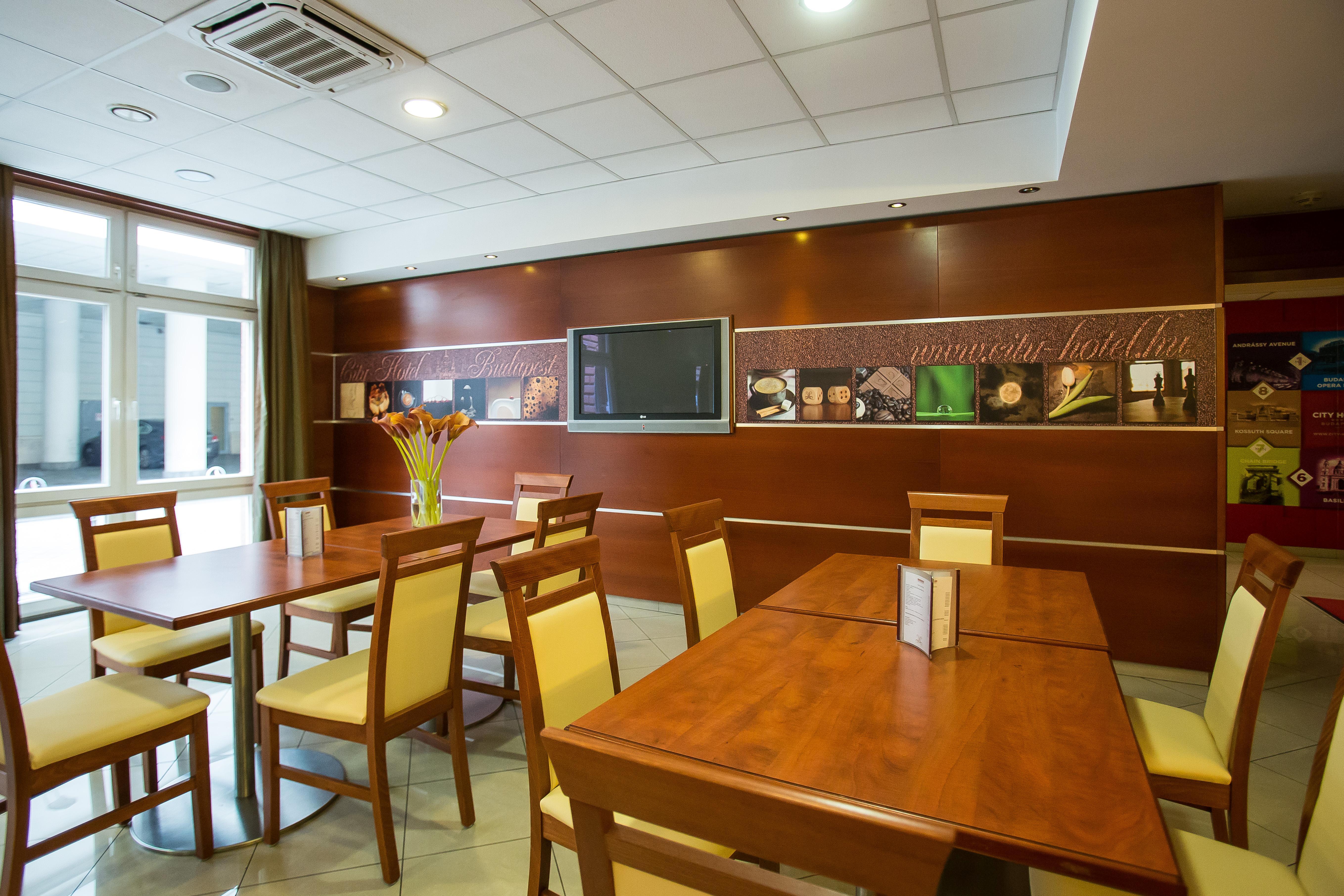 ซิตี้-โฮเต็ล บูดาเปส Aparthotel บูดาเปสต์ ภายนอก รูปภาพ