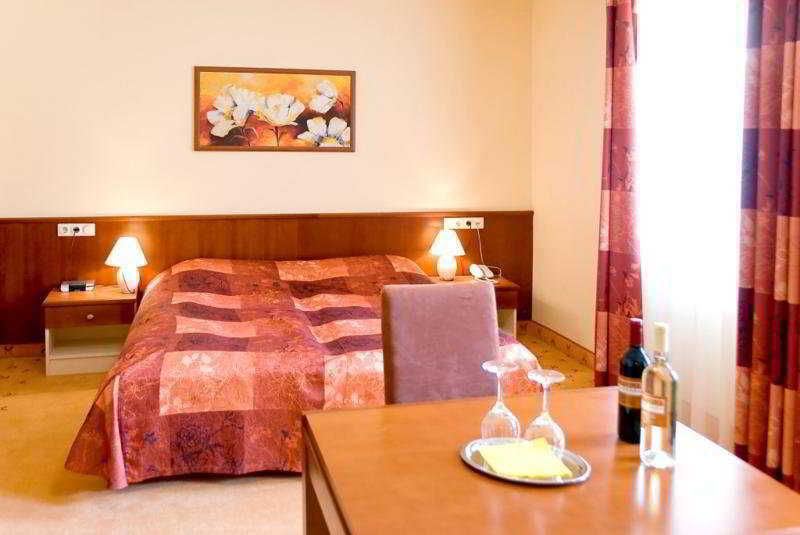 ซิตี้-โฮเต็ล บูดาเปส Aparthotel บูดาเปสต์ ภายนอก รูปภาพ